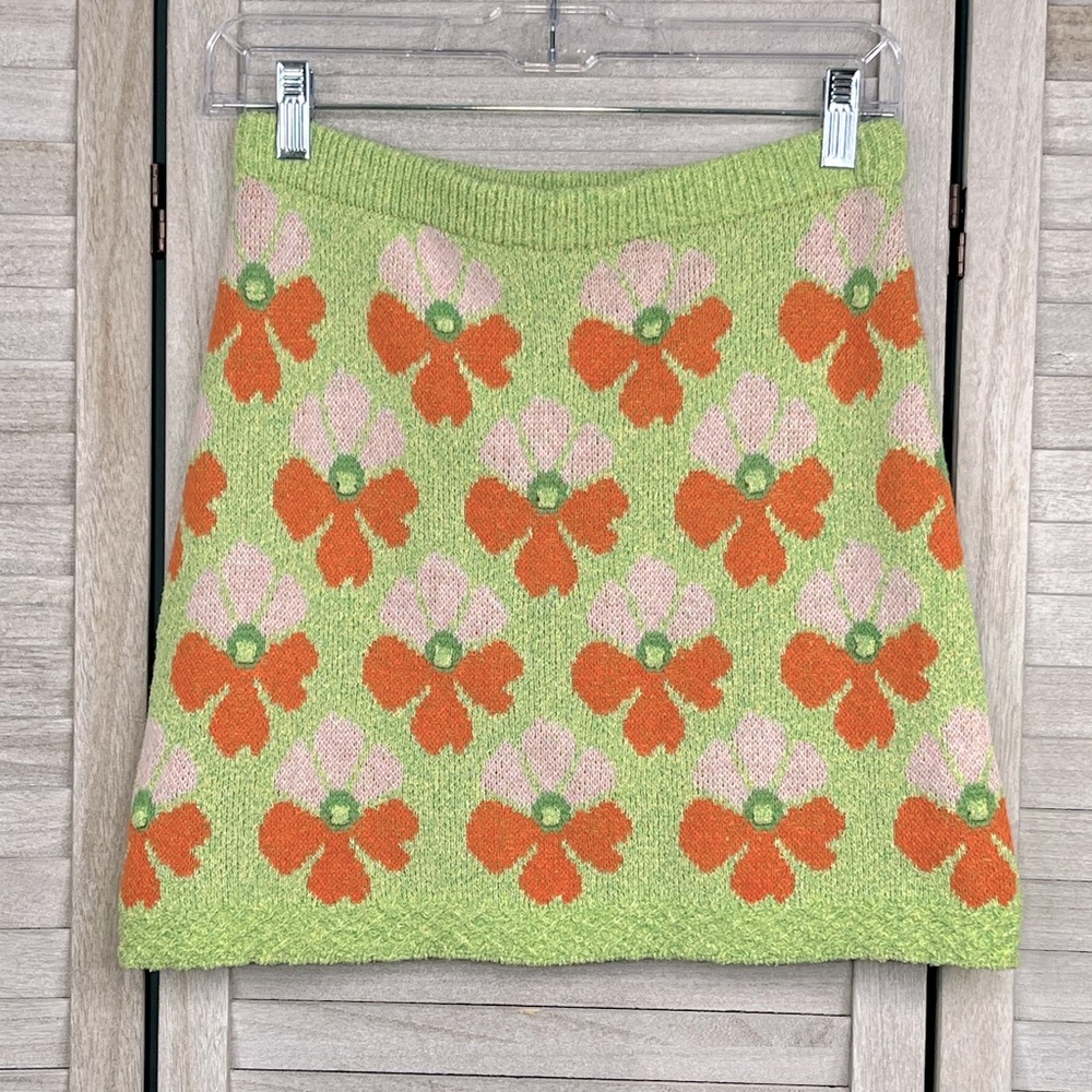 ZARA Sweater Knit Mini Skirt Bold Floral-Small